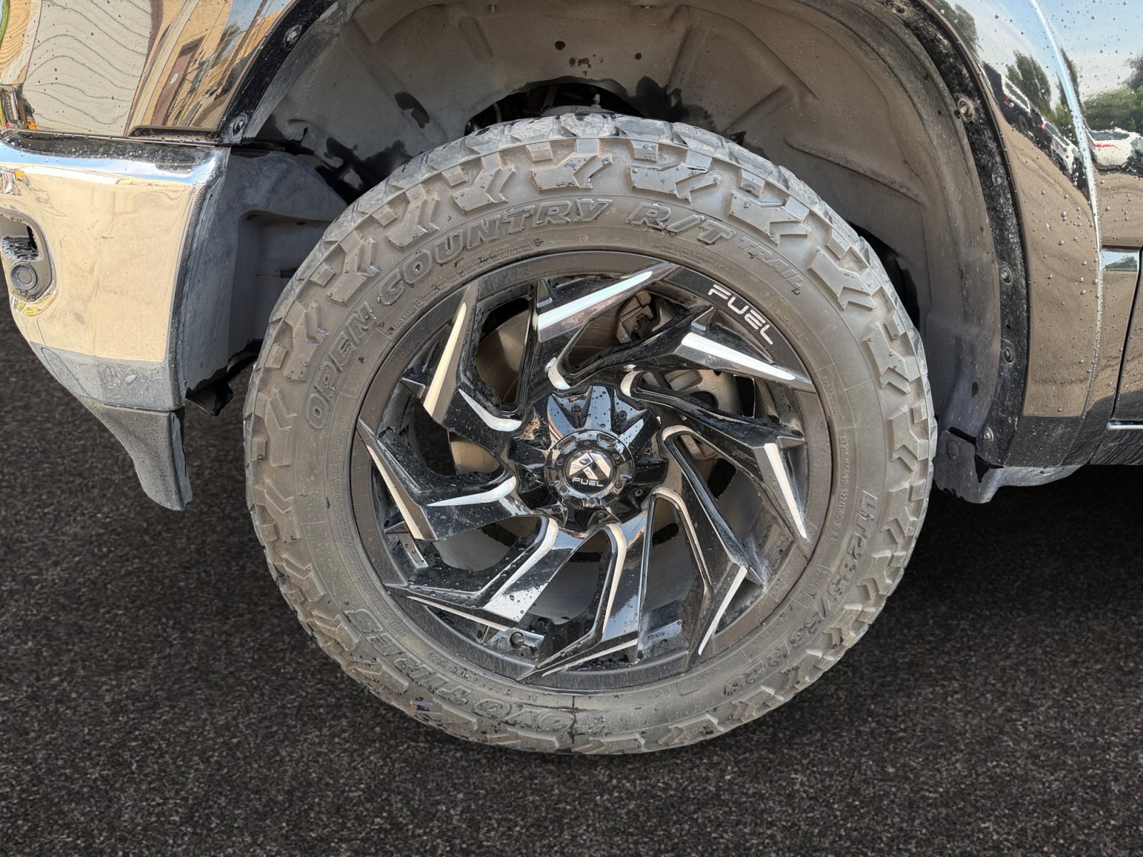 Used 2022 RAM 1500 Laramie AWD/4WD image 14