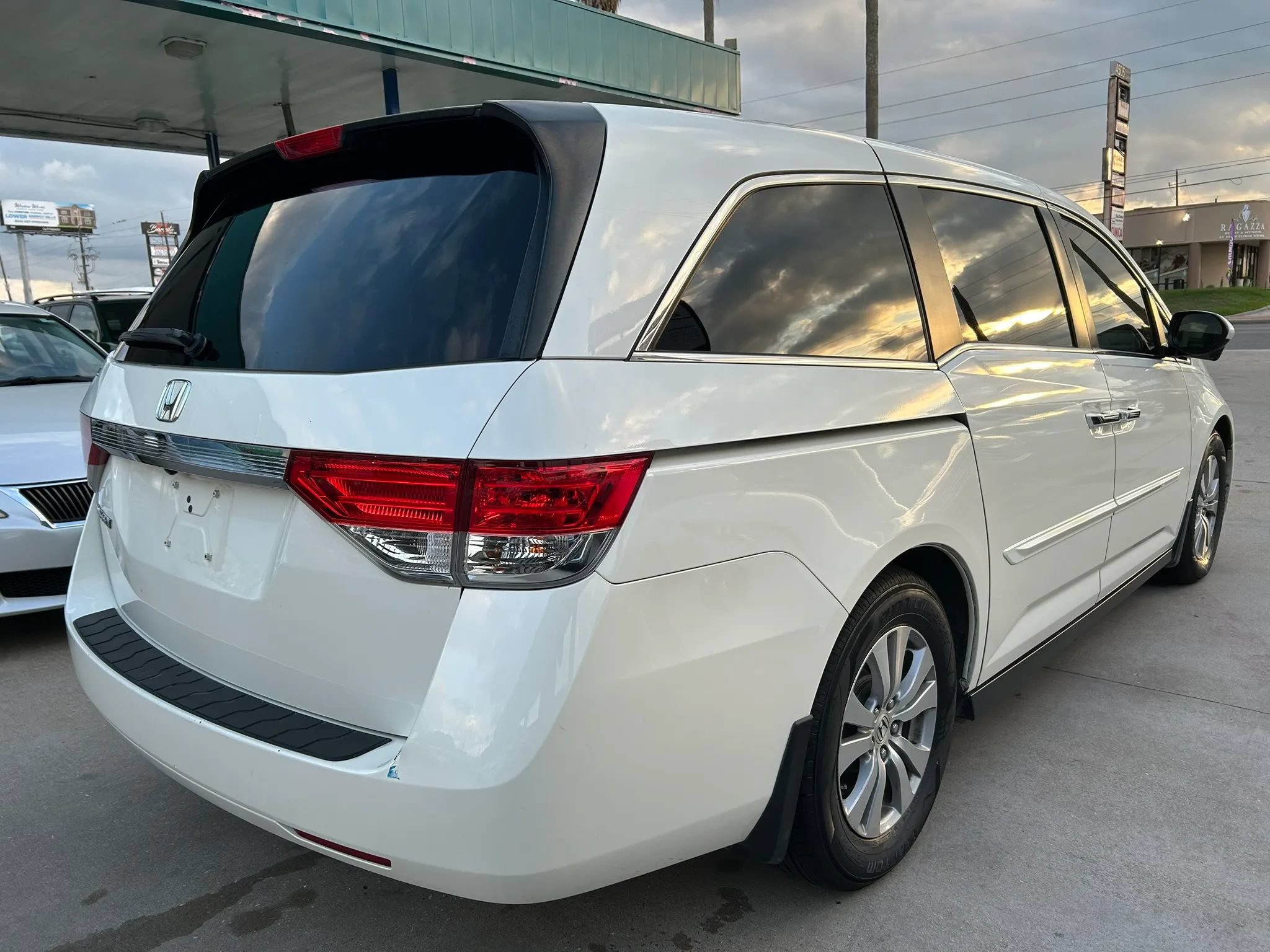 Used 2017 Honda Odyssey EX-L image 5