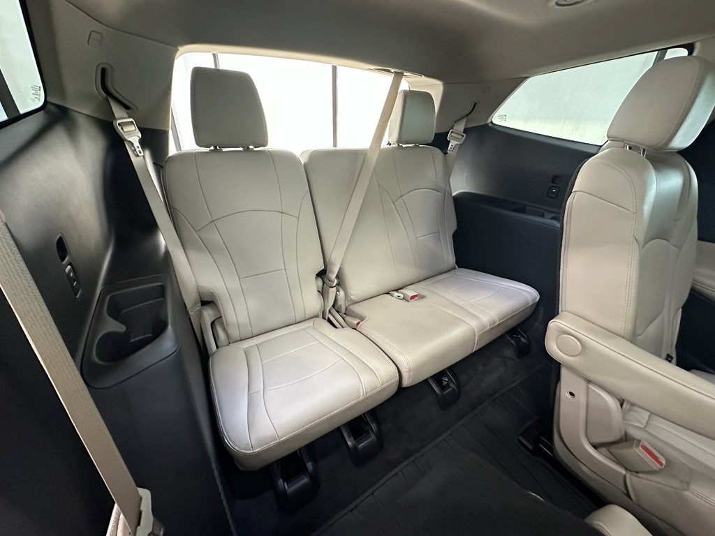 Used 2020 Buick Enclave Essence w/ Sport Touring Edition image 22