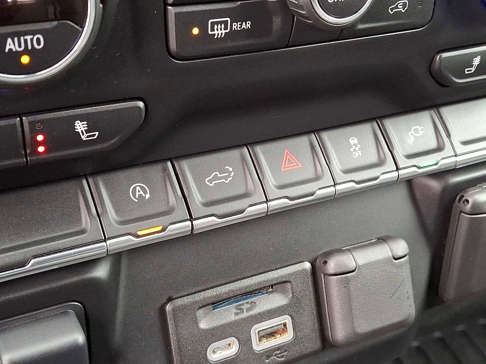 Certified 2020 Chevrolet Silverado 1500 LT w/ All-Star Edition image 23