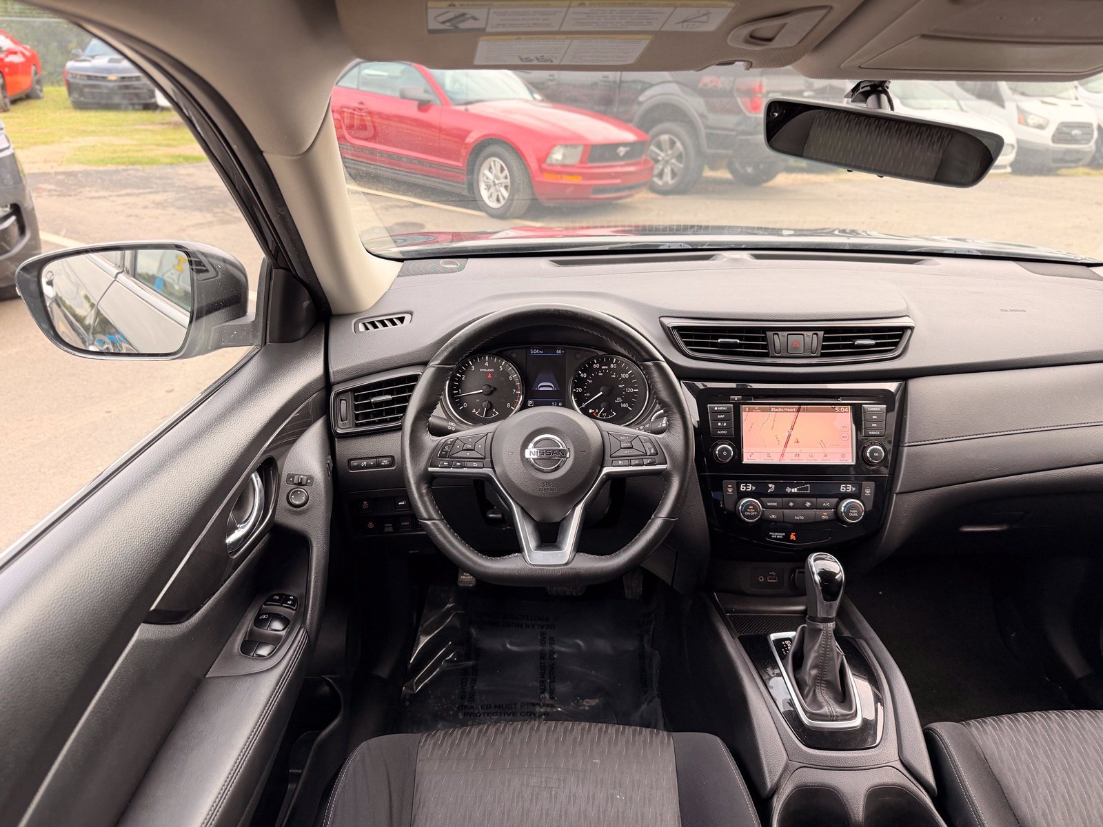 Used 2018 Nissan Rogue SV w/ Premium Package AWD/4WD image 32