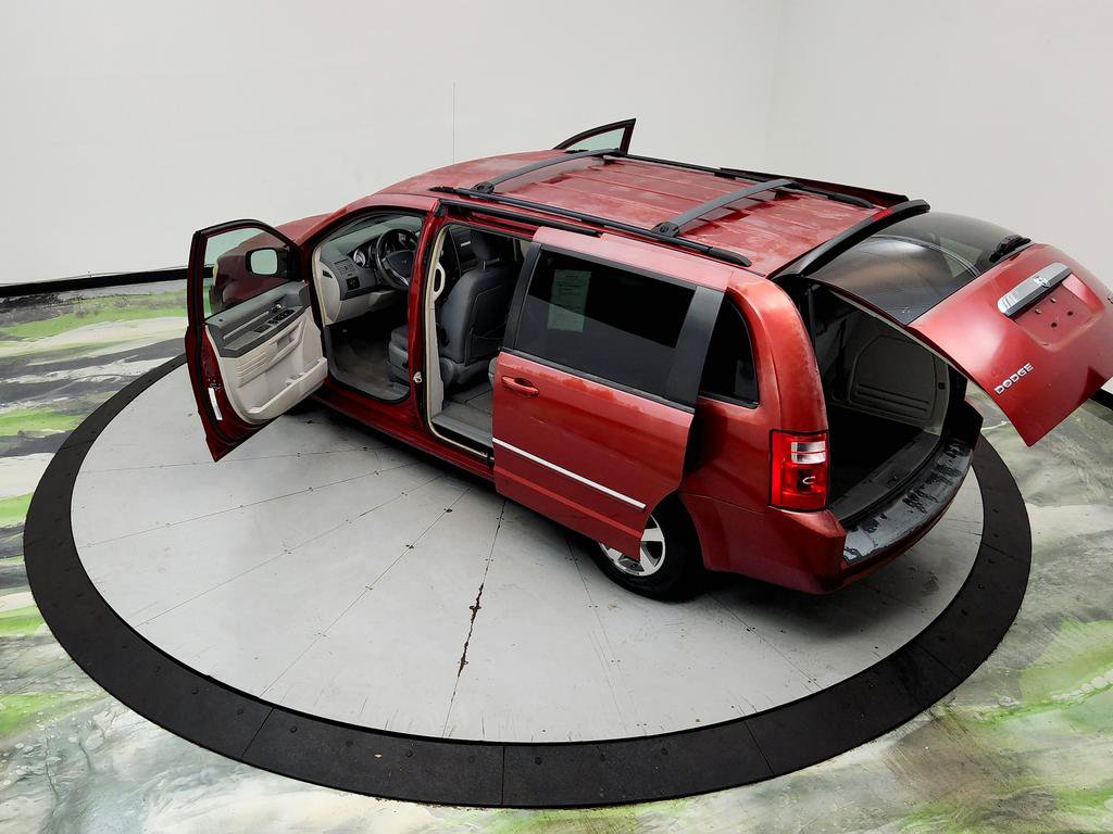 Used 2009 Dodge Grand Caravan SXT FWD image 39