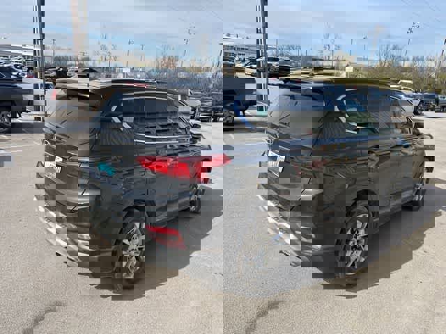 Used 2019 Hyundai Santa Fe SEL image 17