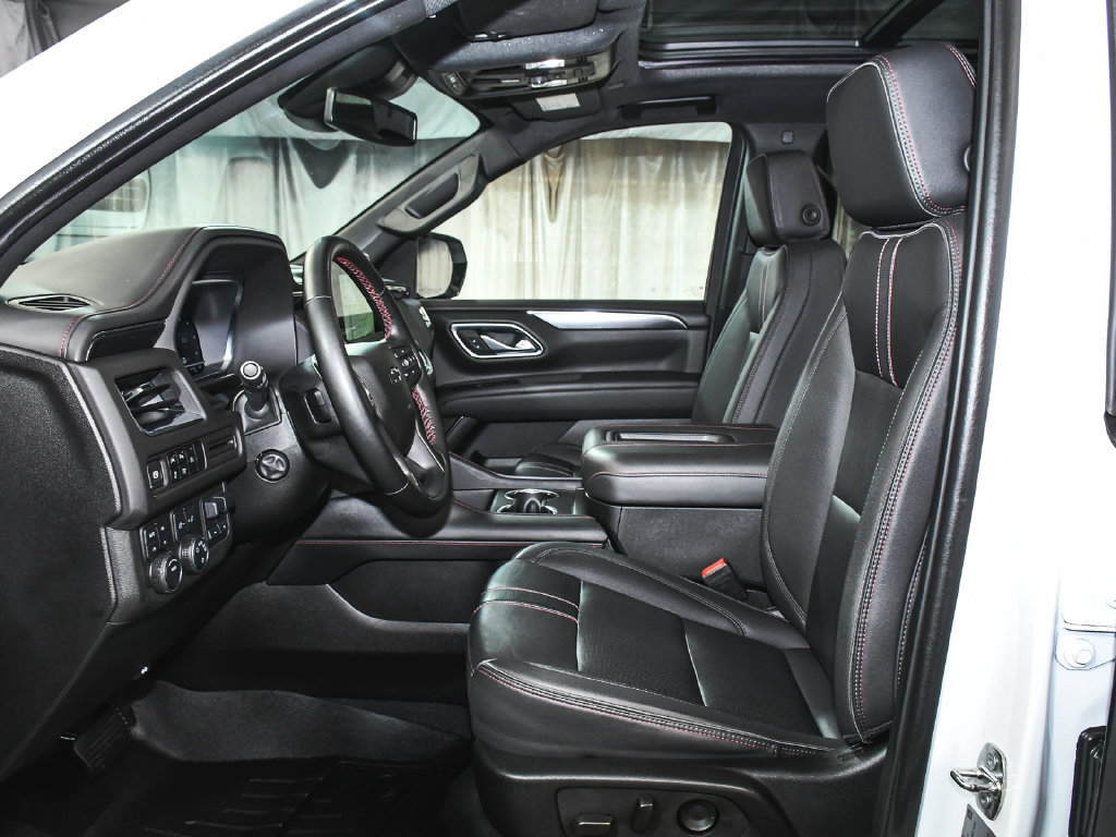 Used 2024 Chevrolet Suburban RST w/ Luxury Package AWD/4WD image 44