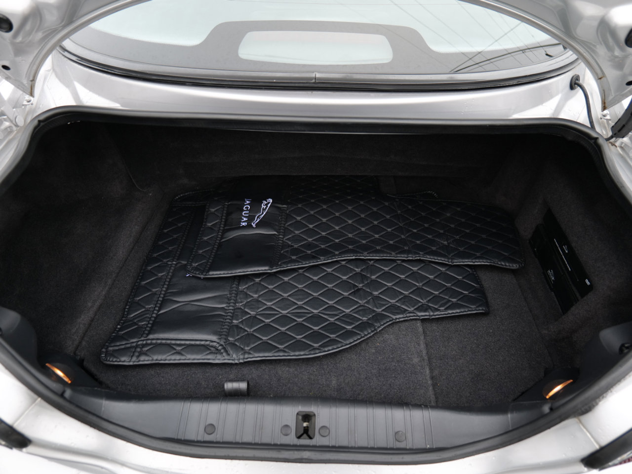 Used 2004 Jaguar XK8 Coupe image 55