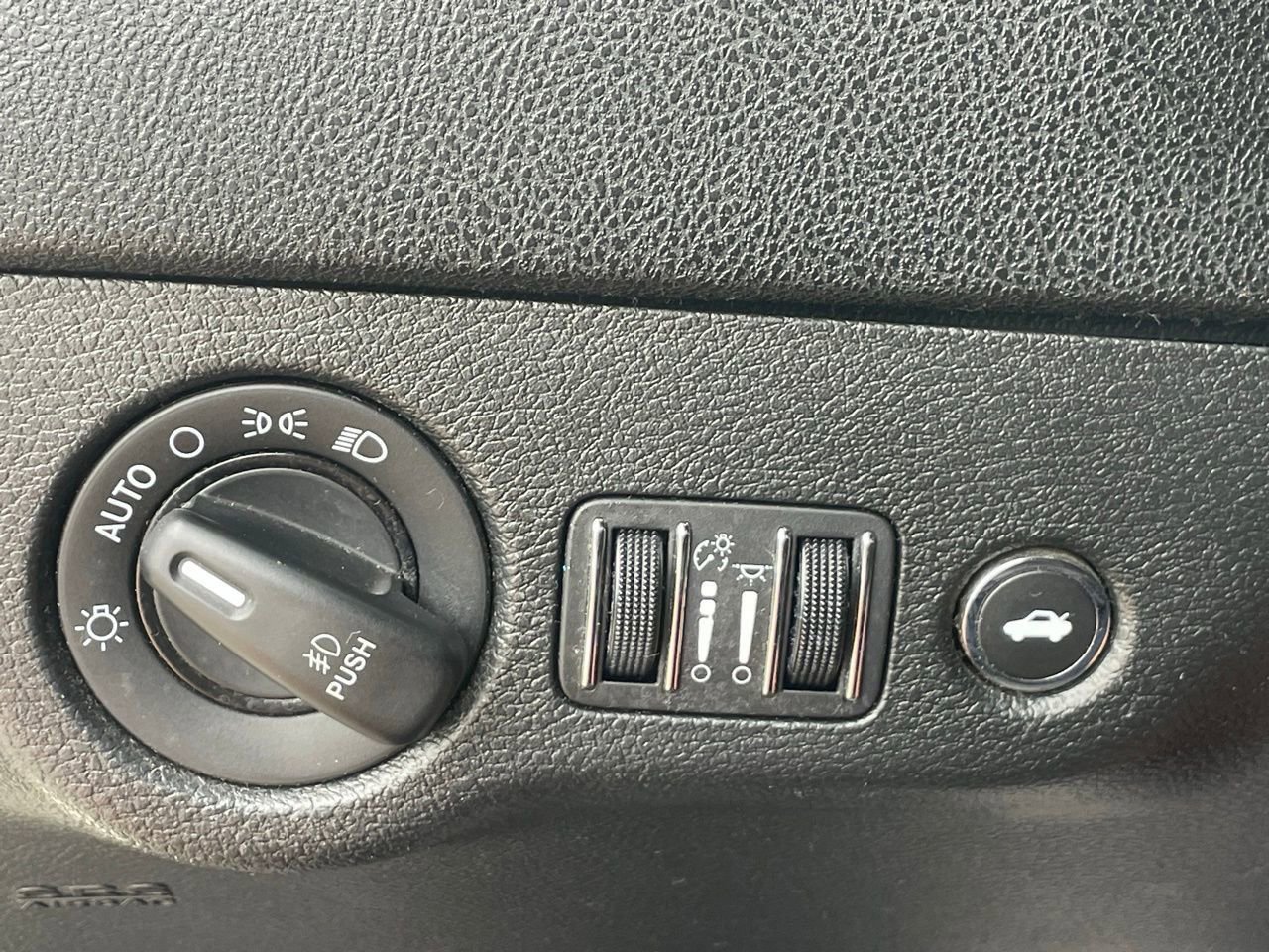 Used 2018 Dodge Charger R/T Scat Pack RWD image 5