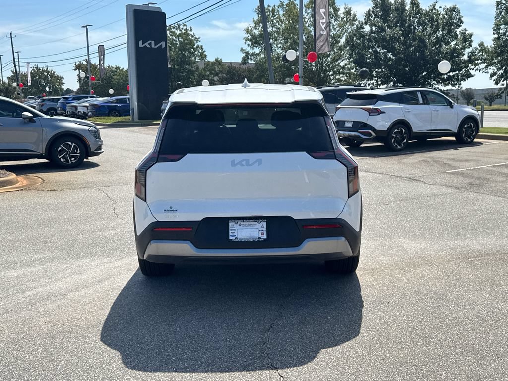 New 2024 Kia EV9 Light RWD image 4