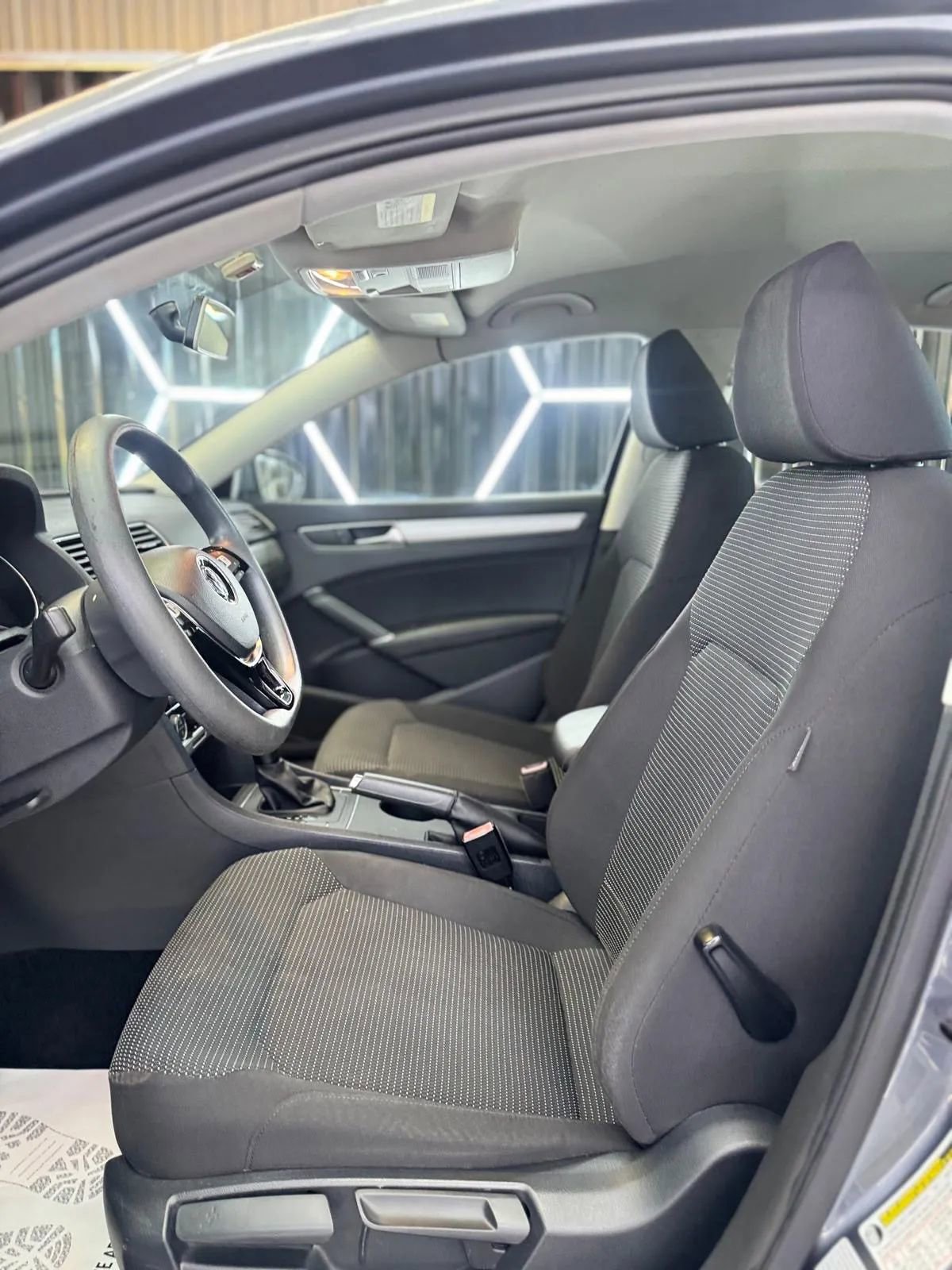 Used 2016 Volkswagen Passat 1.8T S image 30