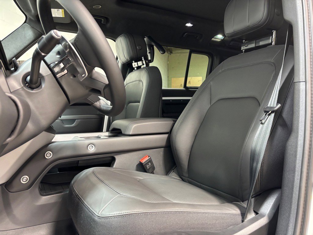 New 2026 Land Rover Defender 110 V8 image 23