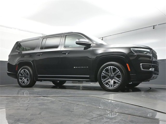 Used 2023 Jeep Wagoneer L Series II image 41