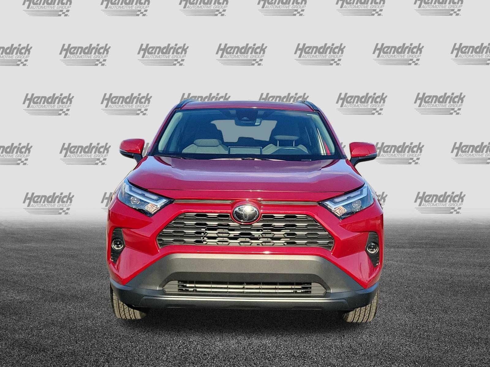 Used 2025 Toyota RAV4 XLE w/ Convenience Package FWD image 9