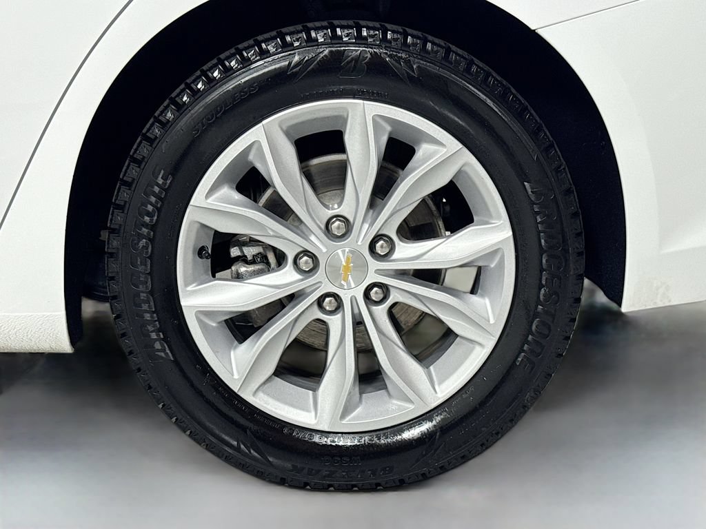 Used 2023 Chevrolet Malibu LT FWD image 9