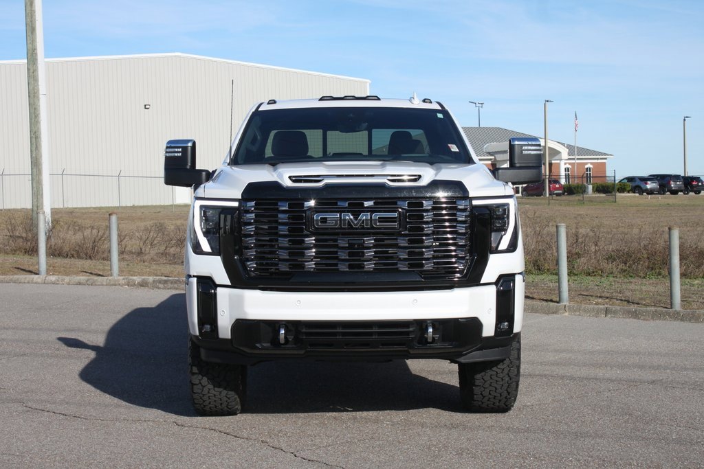 Used 2025 GMC Sierra 2500 Denali Ultimate image 3