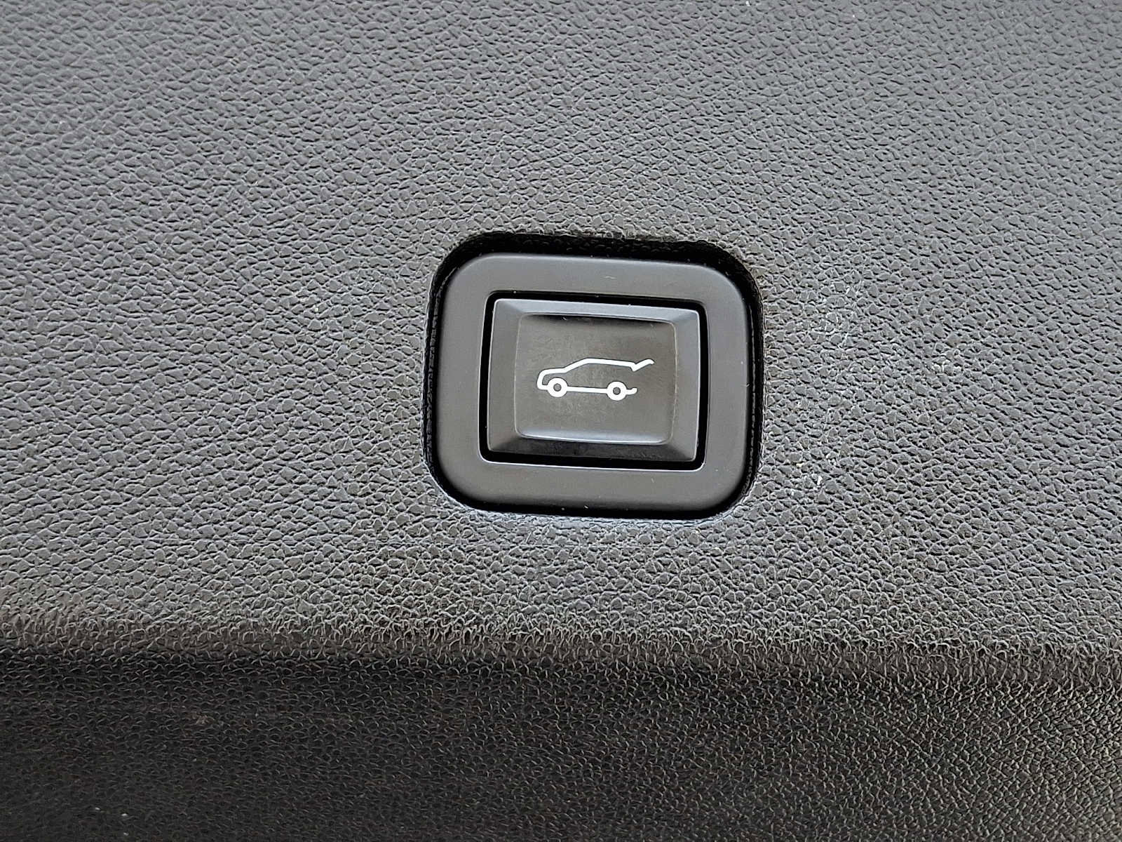 Certified 2023 Cadillac XT6 Premium Luxury image 25