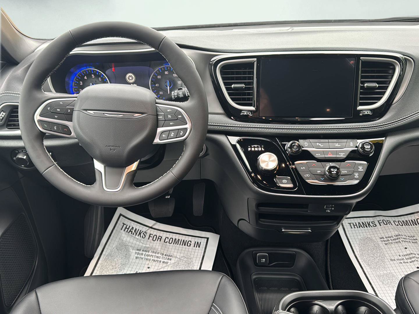 New 2027 Chrysler Pacifica Select FWD image 13