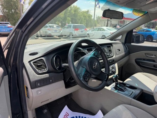 Used 2015 Kia Sedona LX FWD image 25