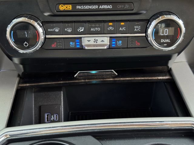 Used 2022 Ford F250 Lariat w/ Lariat Value Package AWD/4WD image 19
