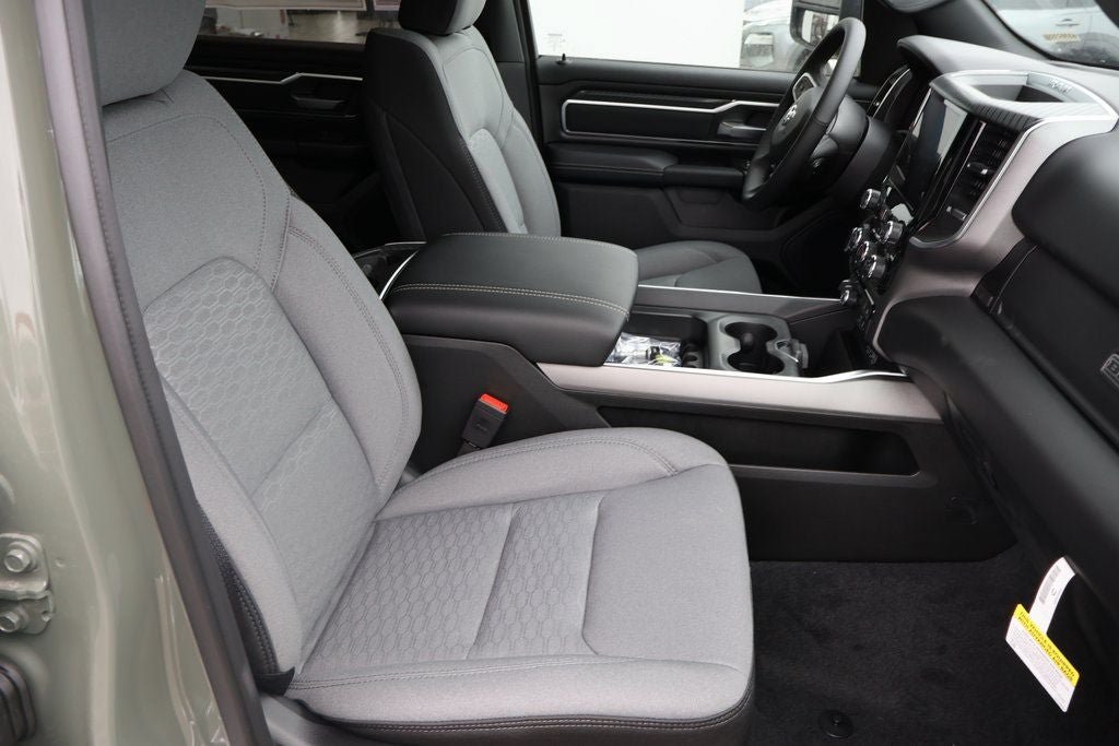 New 2026 RAM 1500 Big Horn AWD/4WD image 13