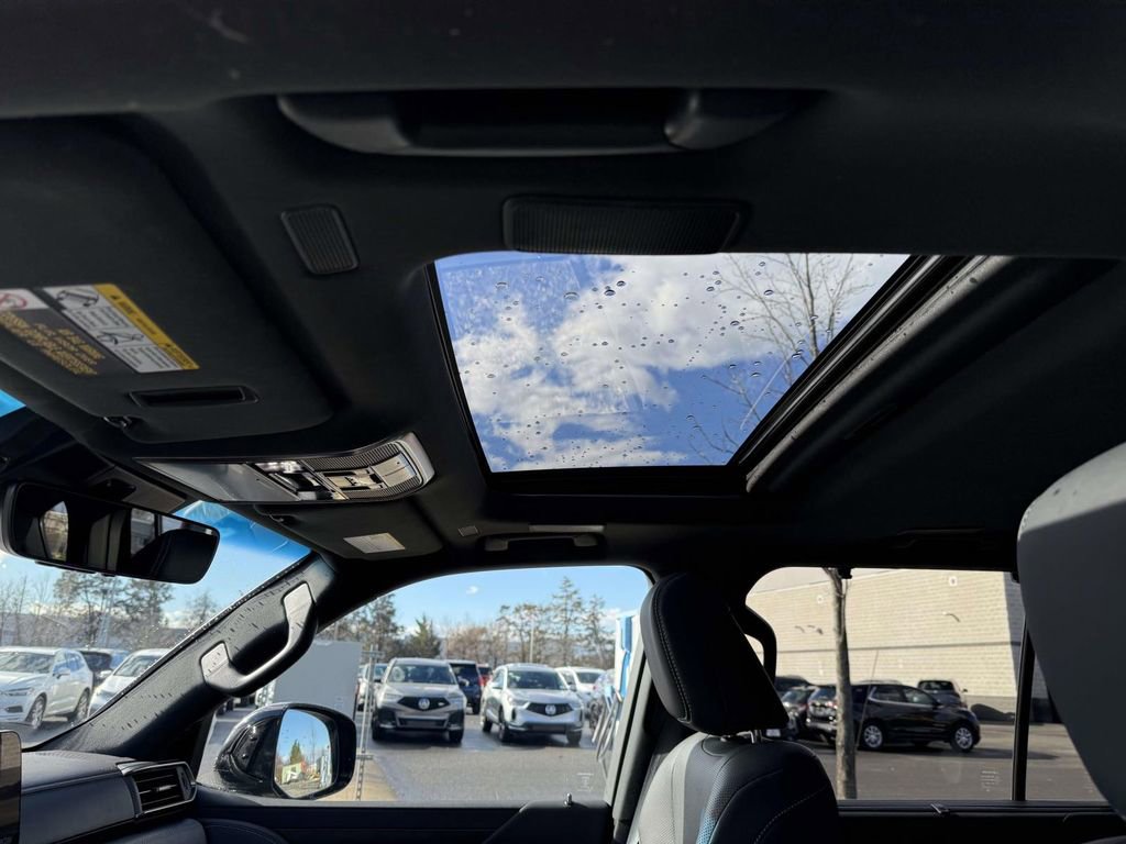 Used 2023 Lexus LX 600 4WD w/ Appearance Package image 21