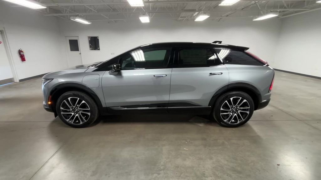 New 2026 Cadillac Optiq Sport 1 image 41