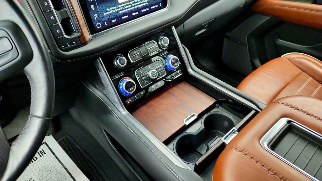 Used 2023 GMC Yukon Denali Ultimate image 16