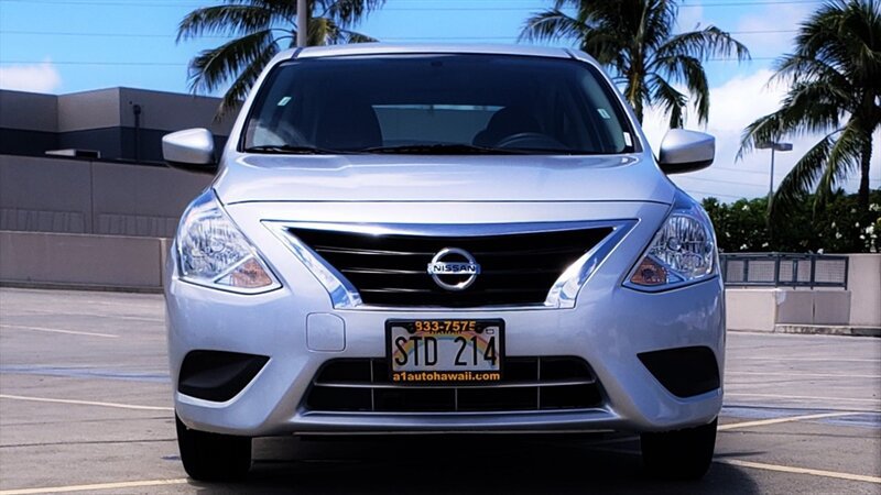 Used 2018 Nissan Versa SV FWD image 7