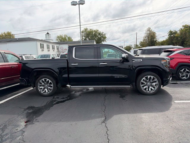 Used 2024 GMC Sierra 1500 Denali w/ Denali Reserve Package AWD/4WD image 3