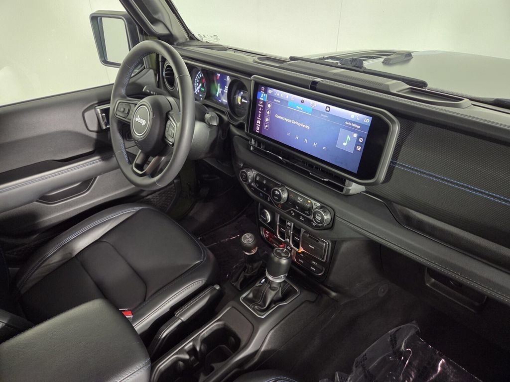 Used 2024 Jeep Wrangler Unlimited Rubicon 4xe AWD/4WD image 44
