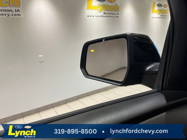 Used 2023 Chevrolet Traverse LT w/ Midnight/Sport Edition image 14