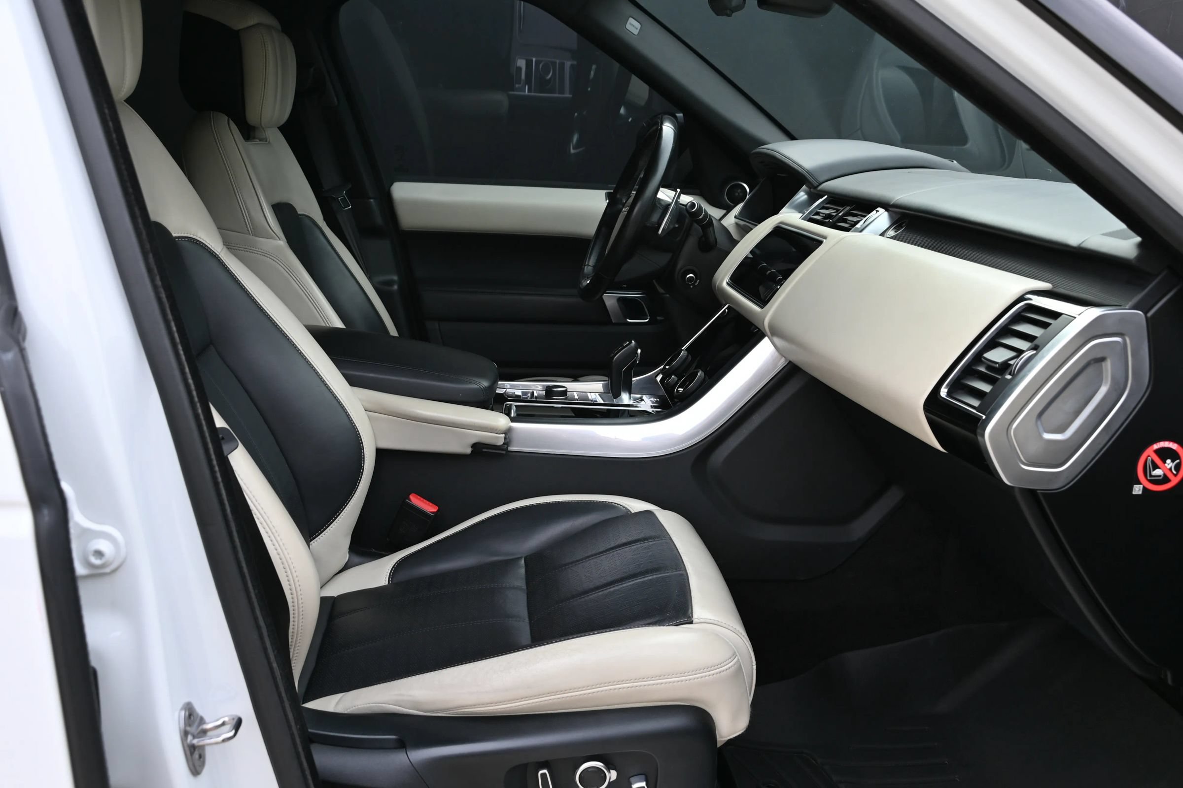 Used 2019 Land Rover Range Rover Sport HSE Dynamic AWD/4WD image 19