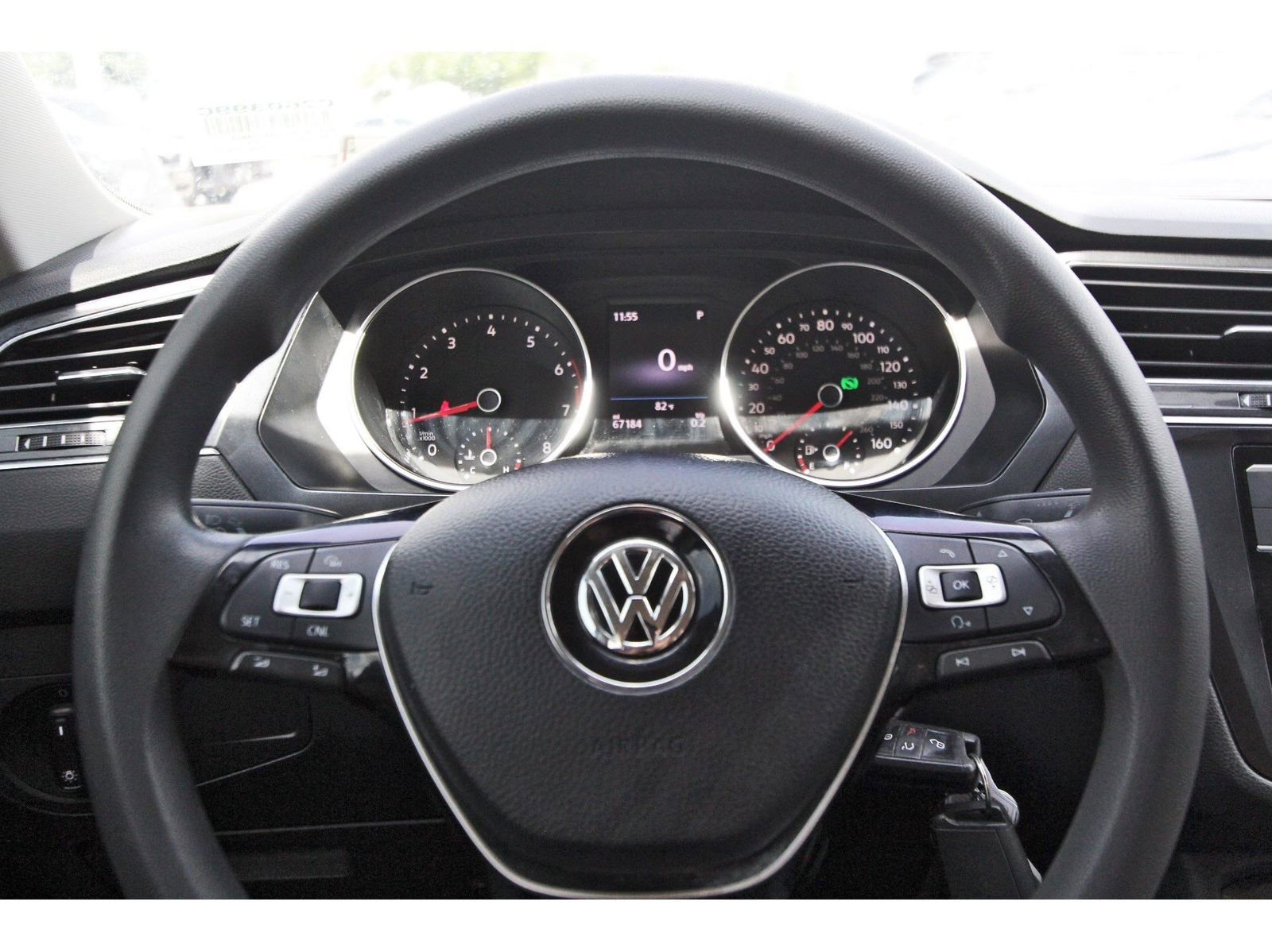 Used 2018 Volkswagen Tiguan S FWD image 13