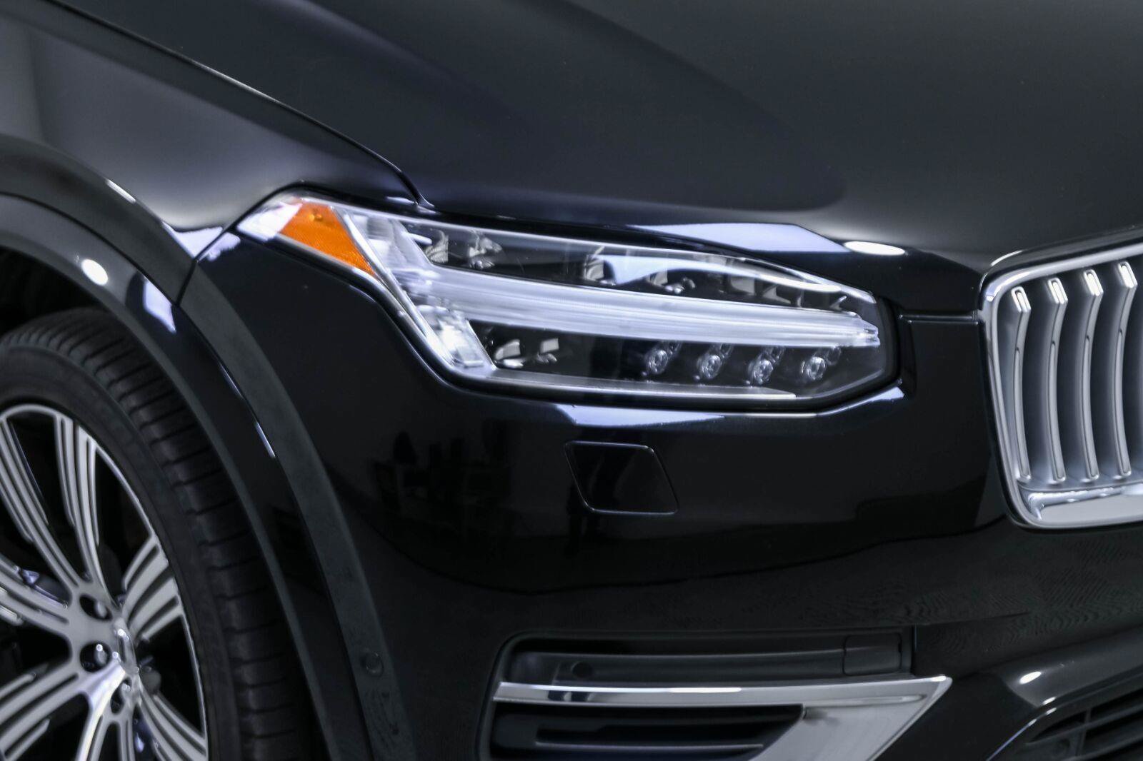 Certified 2024 Volvo XC90 T8 Plus w/ Protection Package Premier AWD/4WD image 36