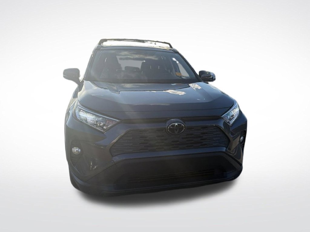 Used 2021 Toyota RAV4 XLE w/ Convenience Package FWD image 11