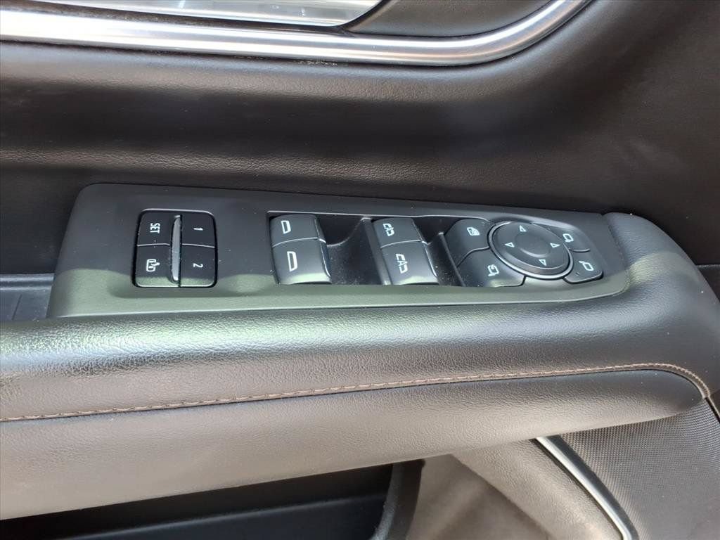 Used 2023 Chevrolet Tahoe High Country AWD/4WD image 23