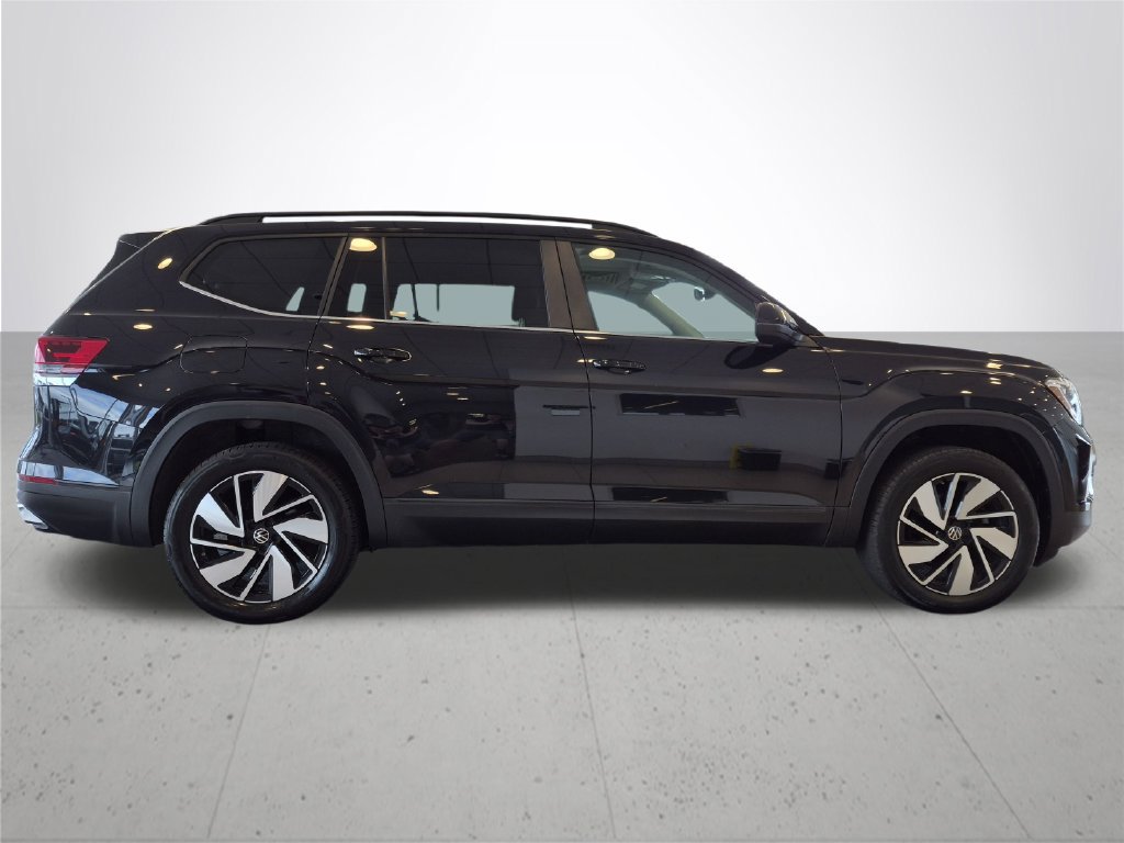 Used 2025 Volkswagen Atlas SE FWD image 6