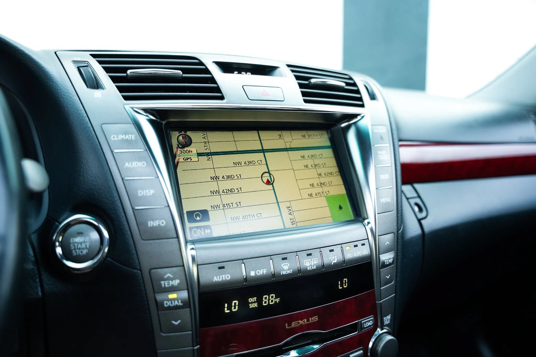 Used 2008 Lexus LS 460 RWD image 44