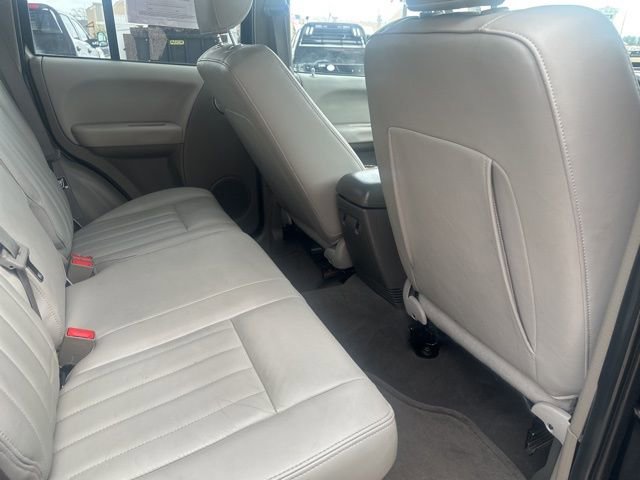 Used 2005 Jeep Liberty Limited AWD/4WD image 9
