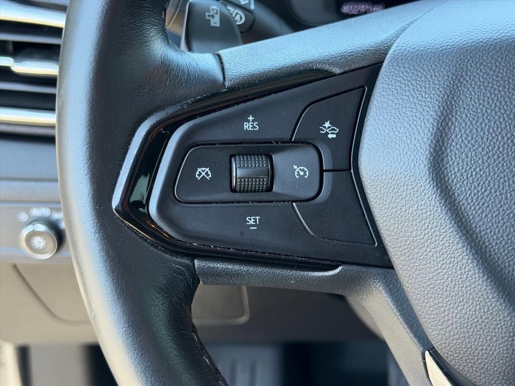Used 2022 Chevrolet Bolt EUV Premier FWD image 17