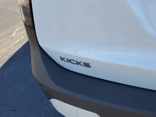 New 2026 Nissan Kicks SR w/ SR Premium Package AWD/4WD image 10