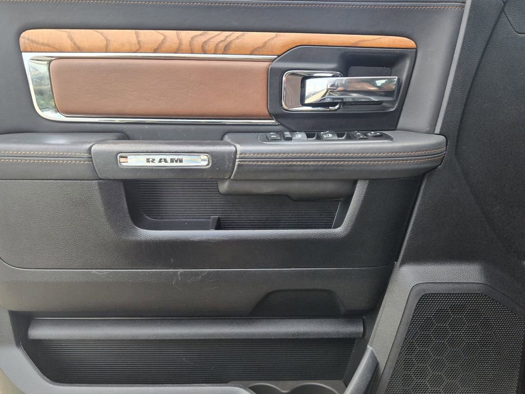 Used 2015 RAM 2500 Longhorn w/ Convenience Group image 26