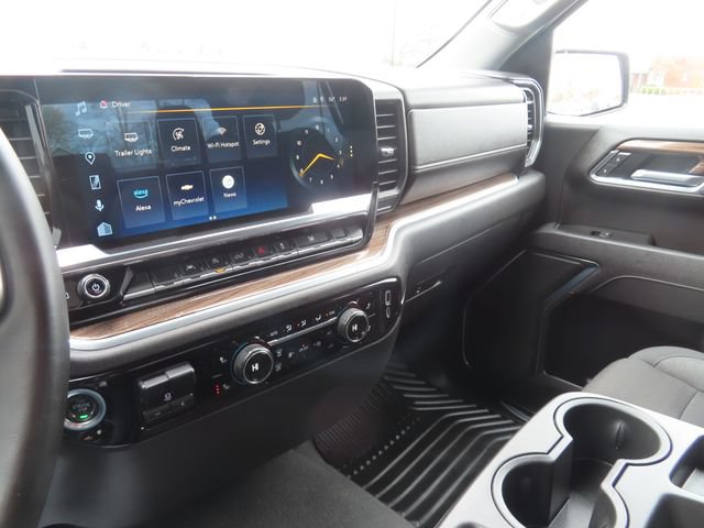 Used 2025 Chevrolet Silverado 1500 LT AWD/4WD image 35