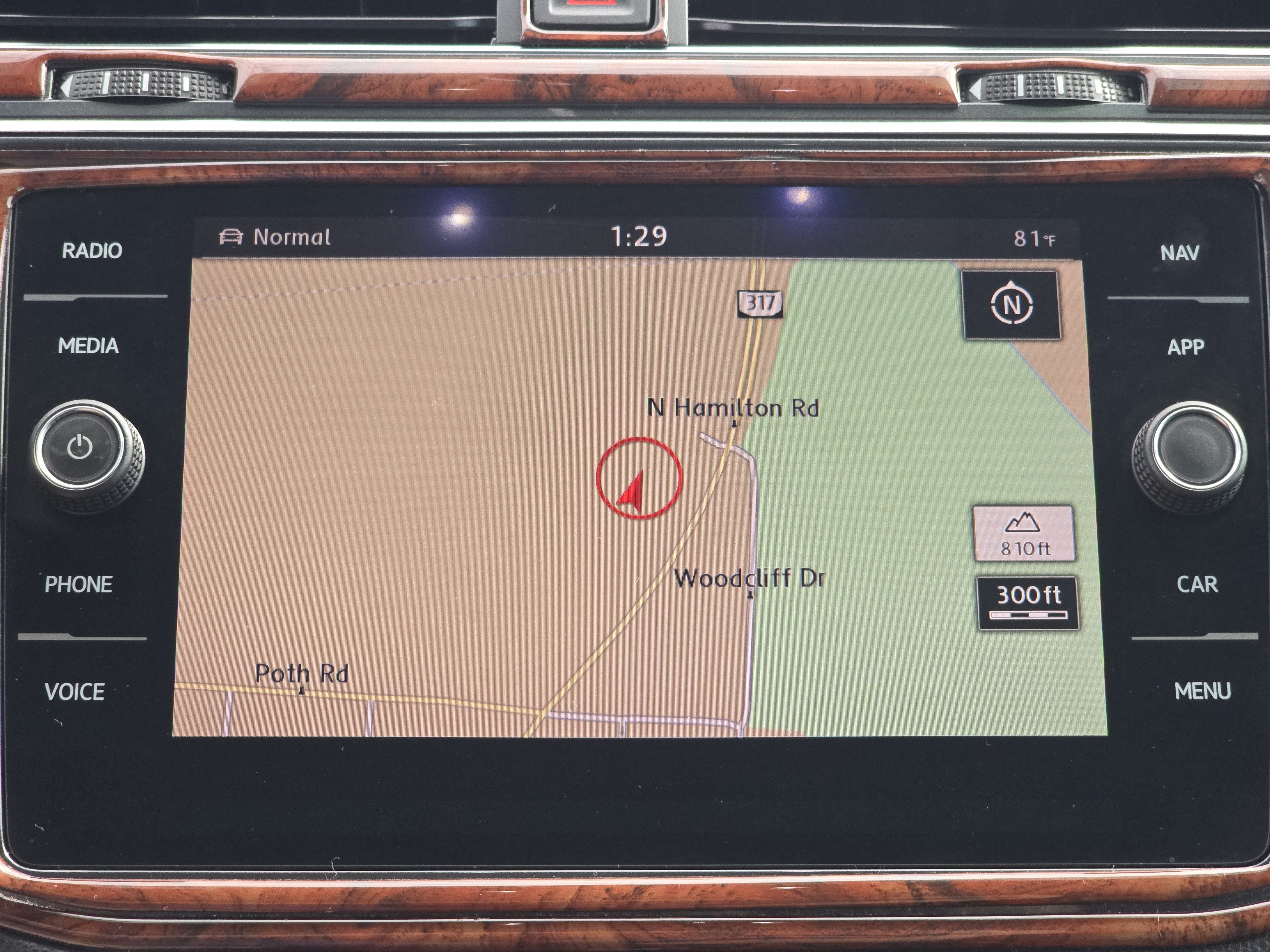 Used 2019 Volkswagen Tiguan SEL AWD/4WD image 10