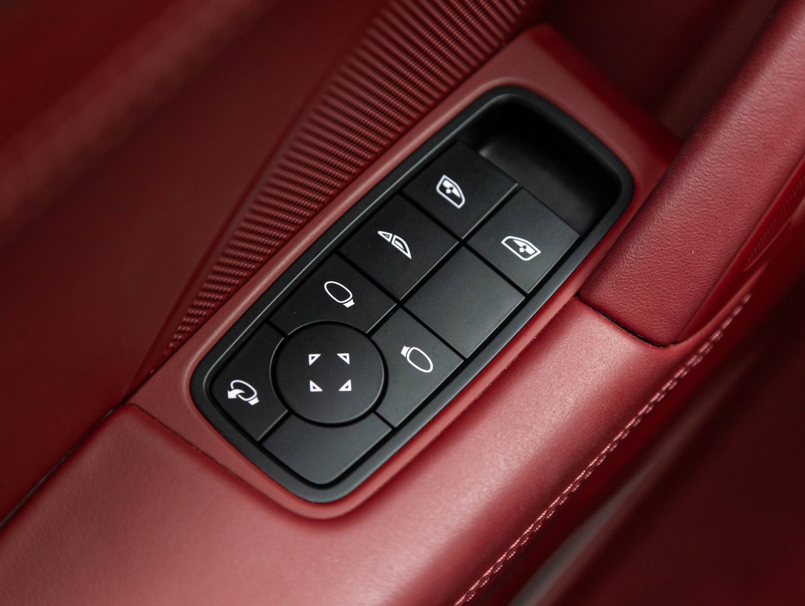 Used 2023 Porsche 911 Carrera image 19