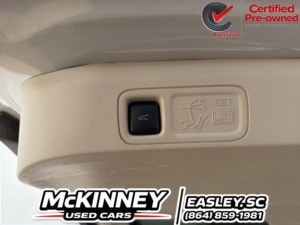 Used 2020 Lincoln Navigator 2WD image 23