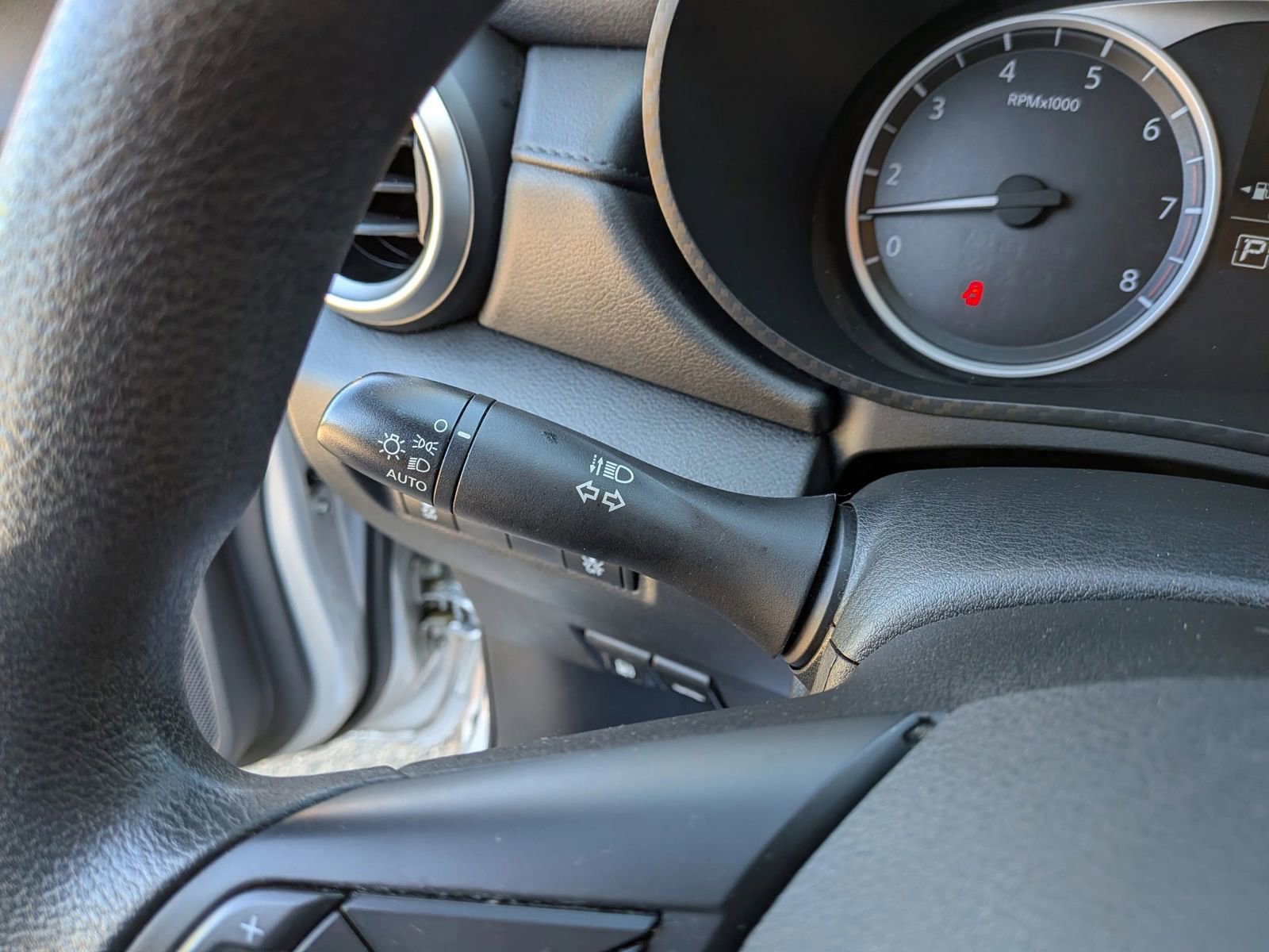 Used 2025 Nissan Versa S image 38