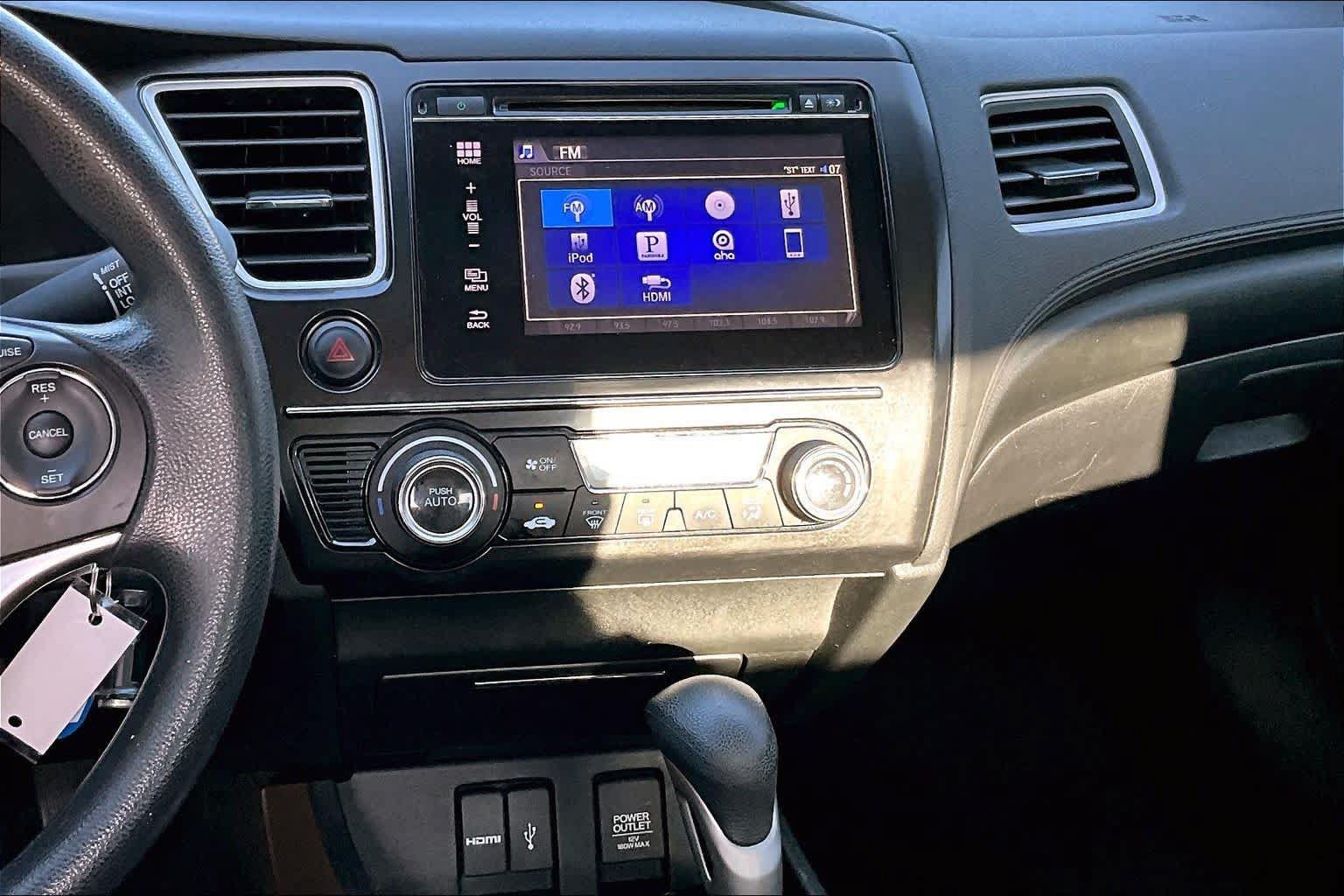 Used 2015 Honda Civic SE image 7