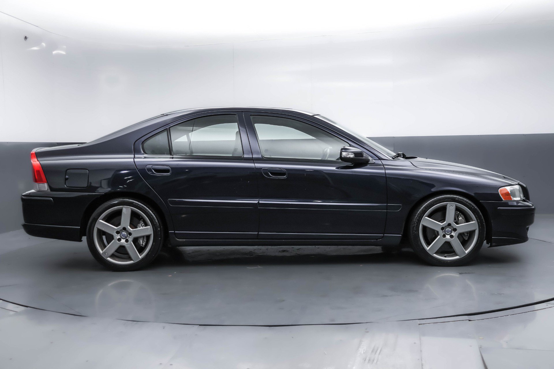 Used 2007 Volvo S60 R AWD/4WD image 3