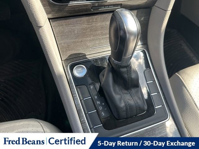 Used 2017 Volkswagen Passat 1.8T SE w/ SE Lighting Package FWD image 18