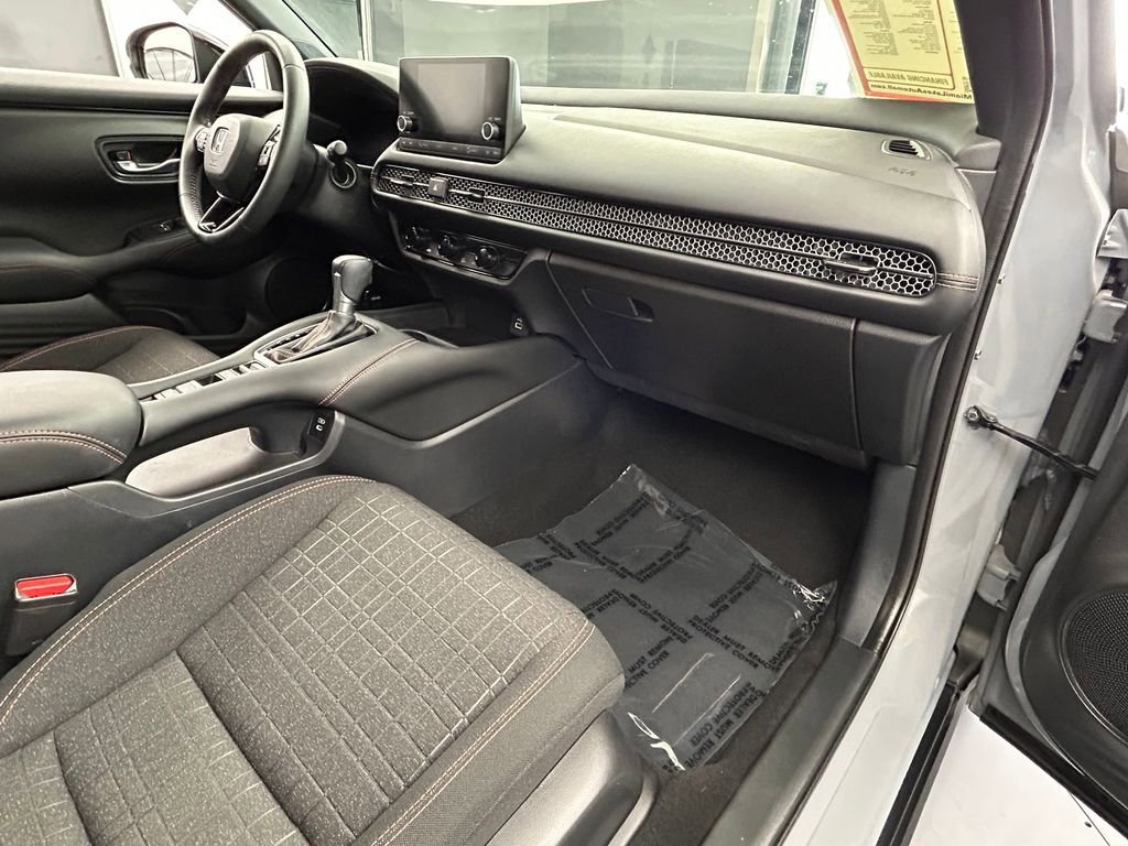 Used 2024 Honda HR-V Sport image 46