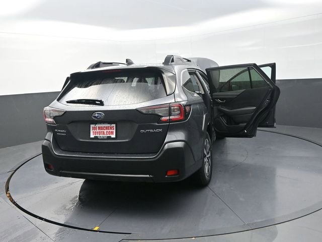Used 2024 Subaru Outback Premium image 40